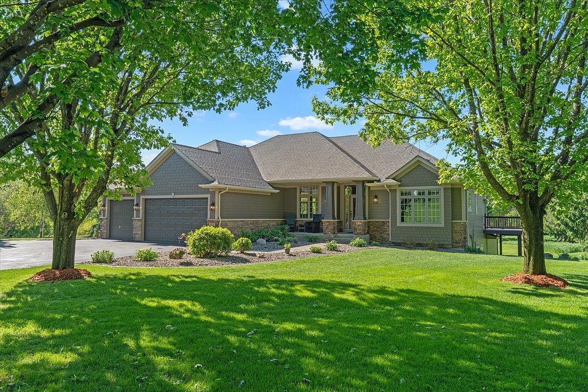 15210 Painters Lane Cir N, Stillwater, MN 55082 | Zillow