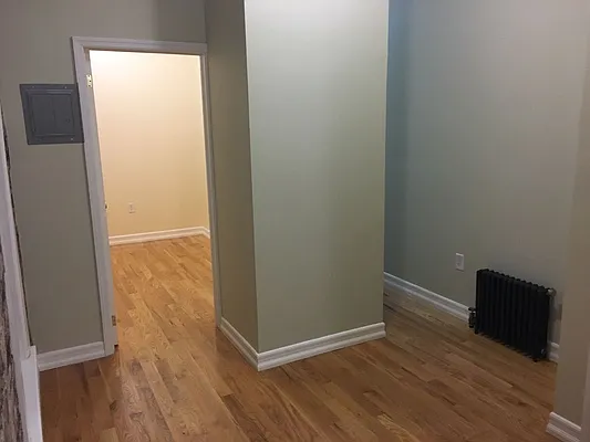 Rented by Premier Metro Realty Corp | media 46