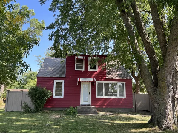 220 School Ave, Brooten, MN 56316