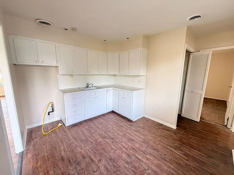 736 W Northgate Pkwy — Photo 19