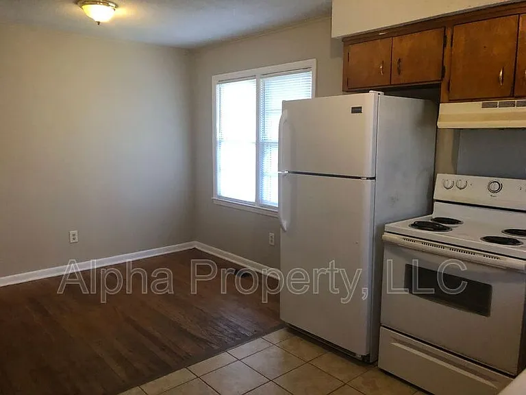 300 Amherst Dr #B — Photo 12