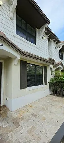 3 bed, 2.5 bath, 1660 sqft, $3,900 — Photo 4