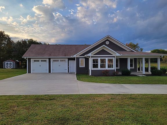 2nd image of 1556 Middlesettlements Rd
