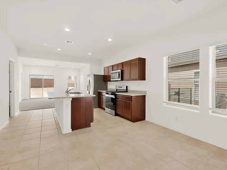 308 Prism Ave SW — Photo 10