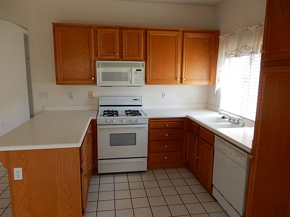 3rd image of 40032 Daphne Dr