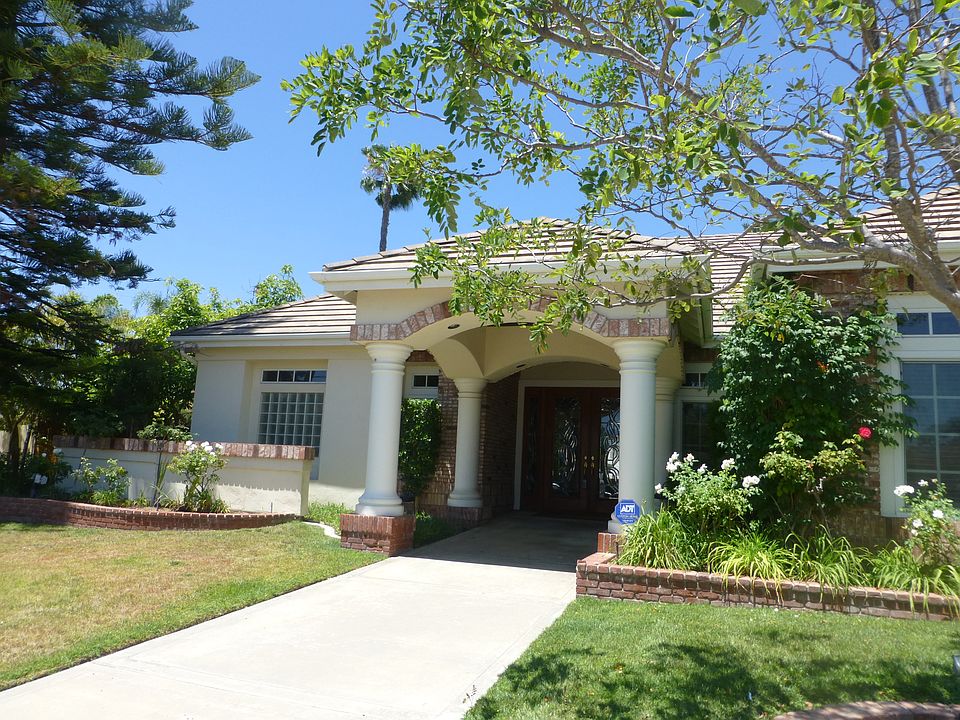 1st image of 16872 Saint James Dr