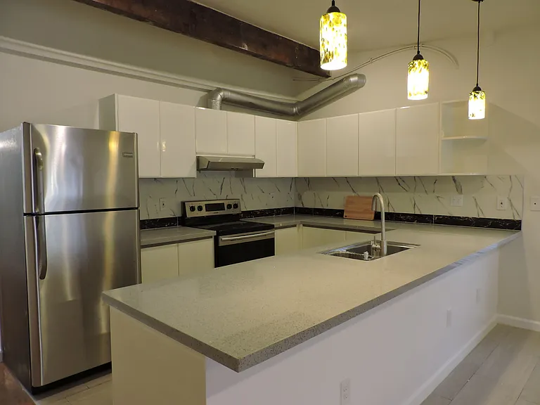 309 Sycamore Street Apartments — Photo 8