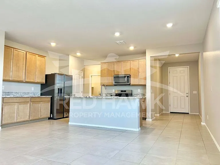 12603 W Vista Ave — Photo 3
