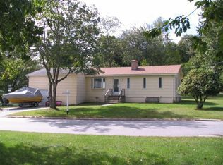 4 Wilson Ave, Waterford, CT 06385