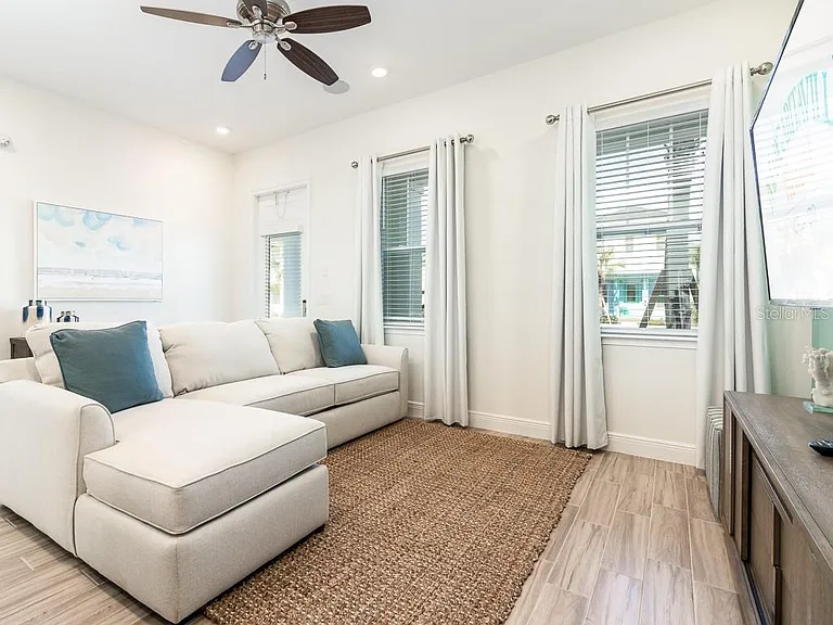 3016 Sea Plane Ln — Photo 2