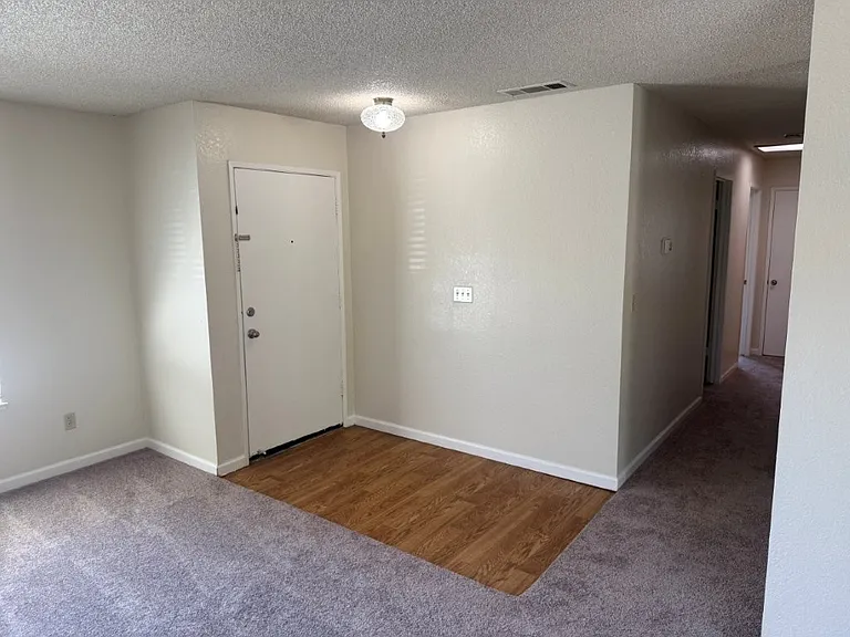 2766 Applewood Dr — Photo 8