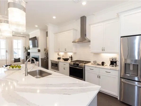 5049 Shirley Oaks Dr #312, Peachtree Corners, GA 30092