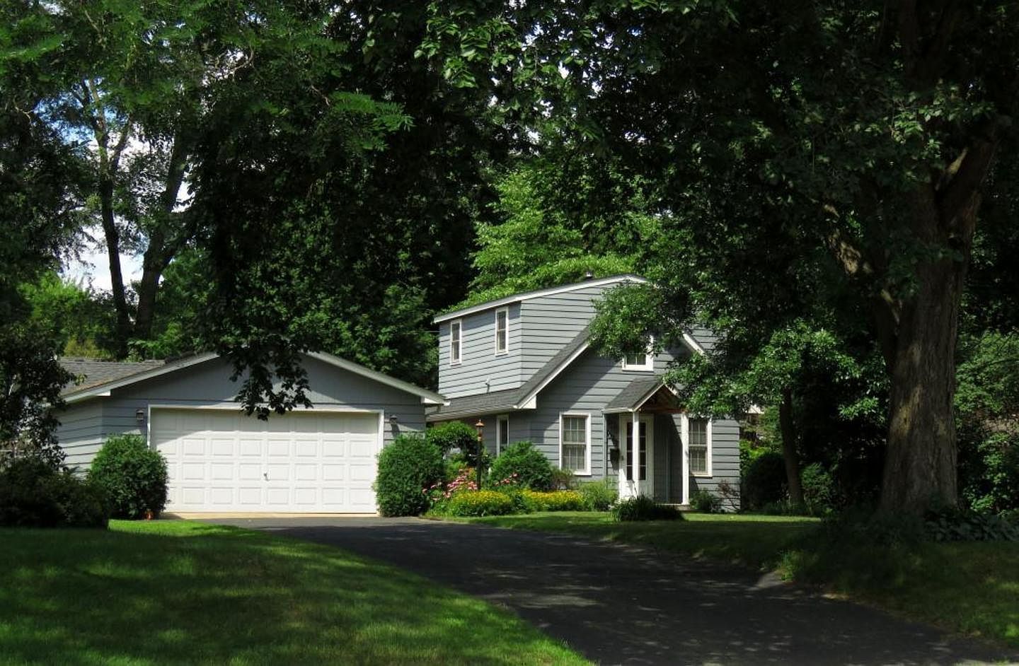 10722 Xerxes Ave S, Bloomington, MN 55431 | Zillow