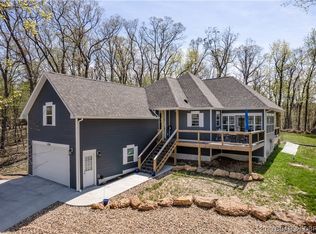 705 Cambridge Dr, Lake Ozark, MO 65049
