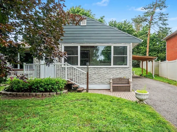1839 Hutton Ave, Ottawa, ON K1G 1M1