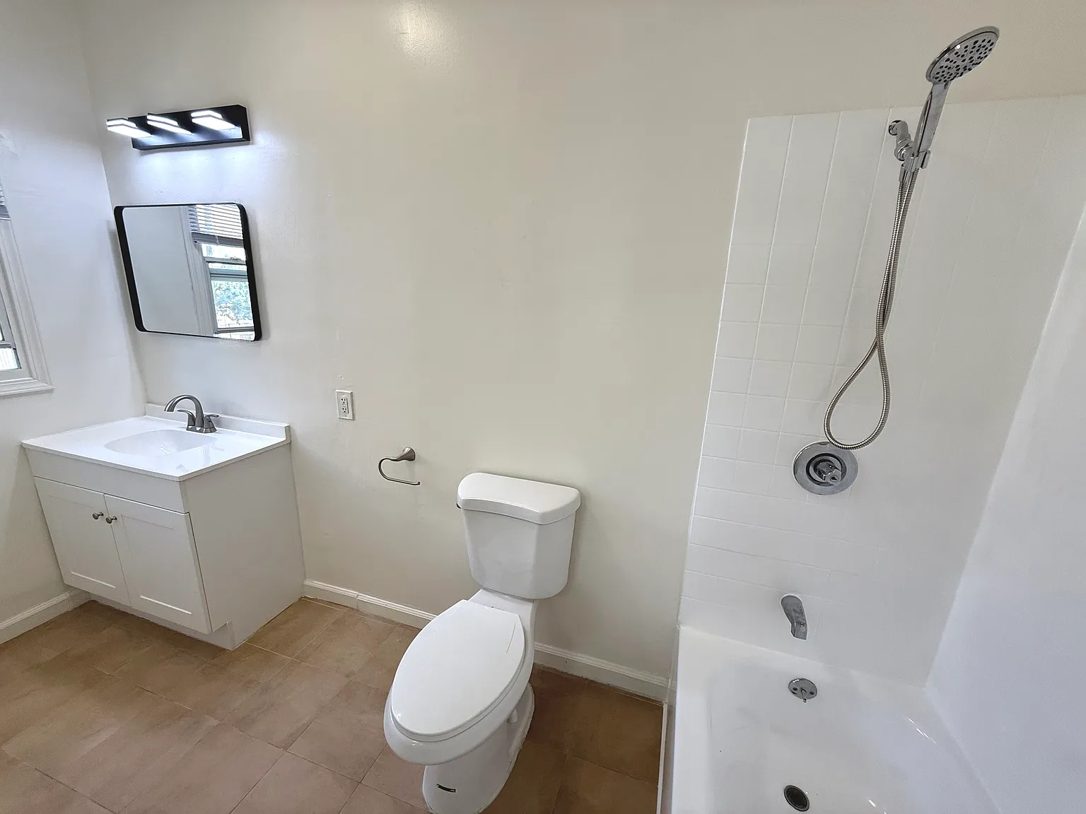 3 bed, 1250 sqft, $2,795 — Photo 4