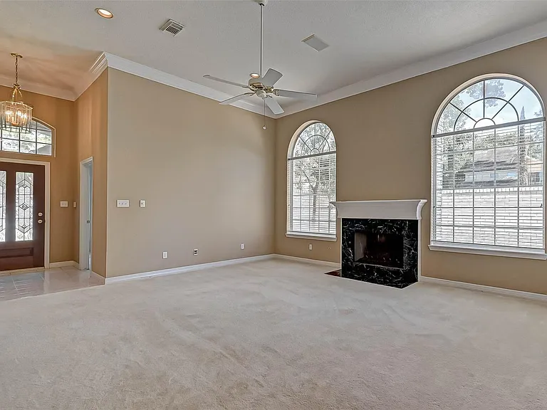 14303 Reissen Ln — Photo 8