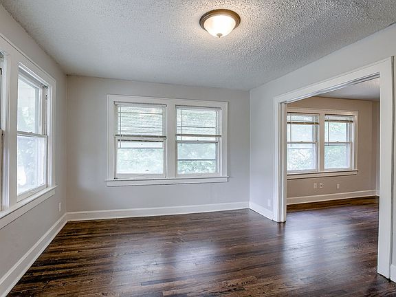 2nd image of 301 1/2 Chelsea Ave #301-1/2