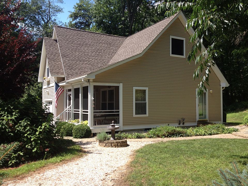 2nd image of 27 Ames Rd