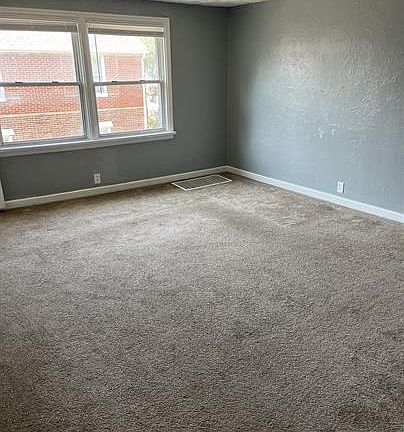 2nd image of 2141 Catalpa Dr APT B