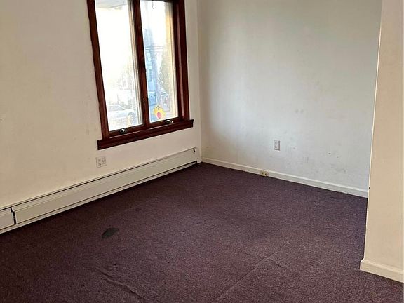 3rd image of 8905 120th St Floor 2