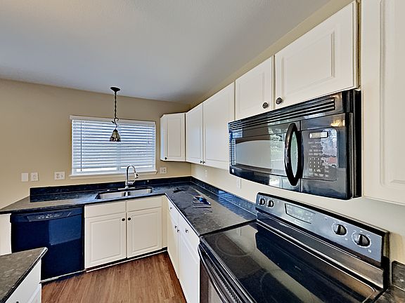 5th image of 19391 E 41st Pl