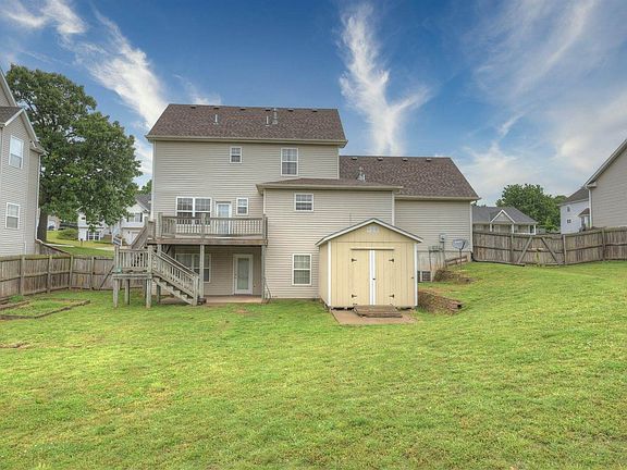 2nd image of 1826 Mountain Ash Dr