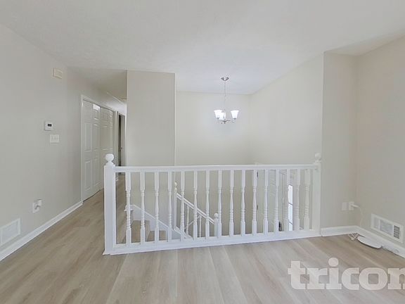 3rd image of 3735 Linwood Way