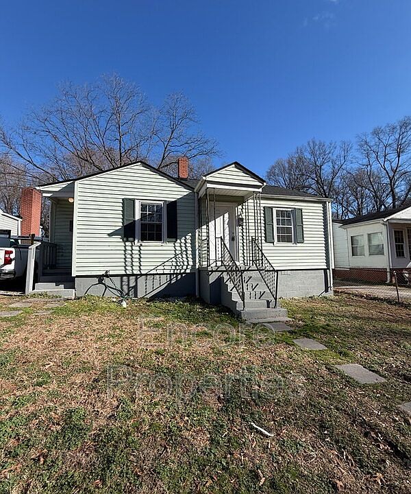 1st image of 402 Shaw St