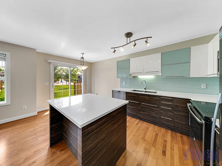 710 Gordon Rd — Photo 8