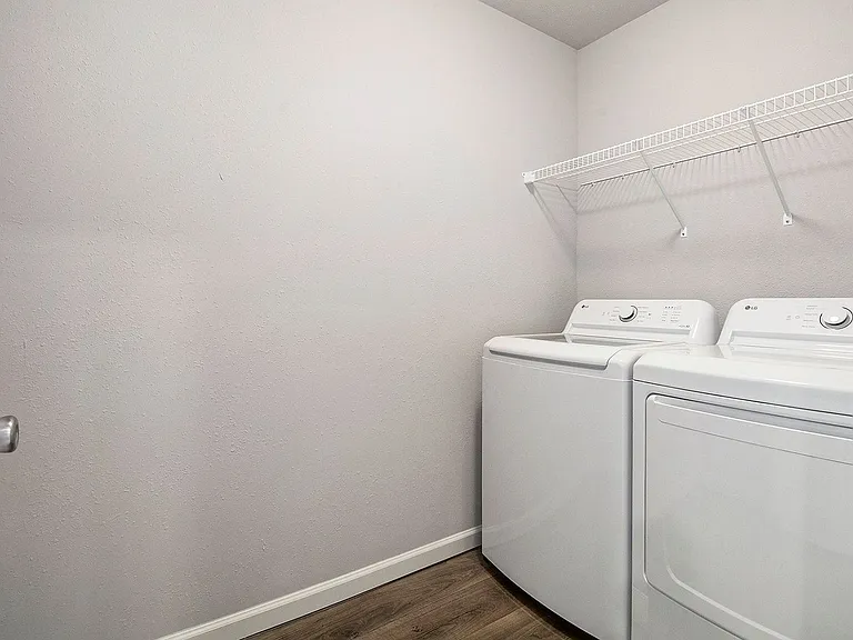 1302 Forest Valley Dr — Photo 15