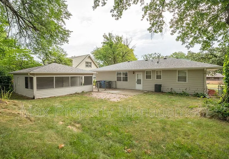 3934 Oakshire Rd — Photo 21