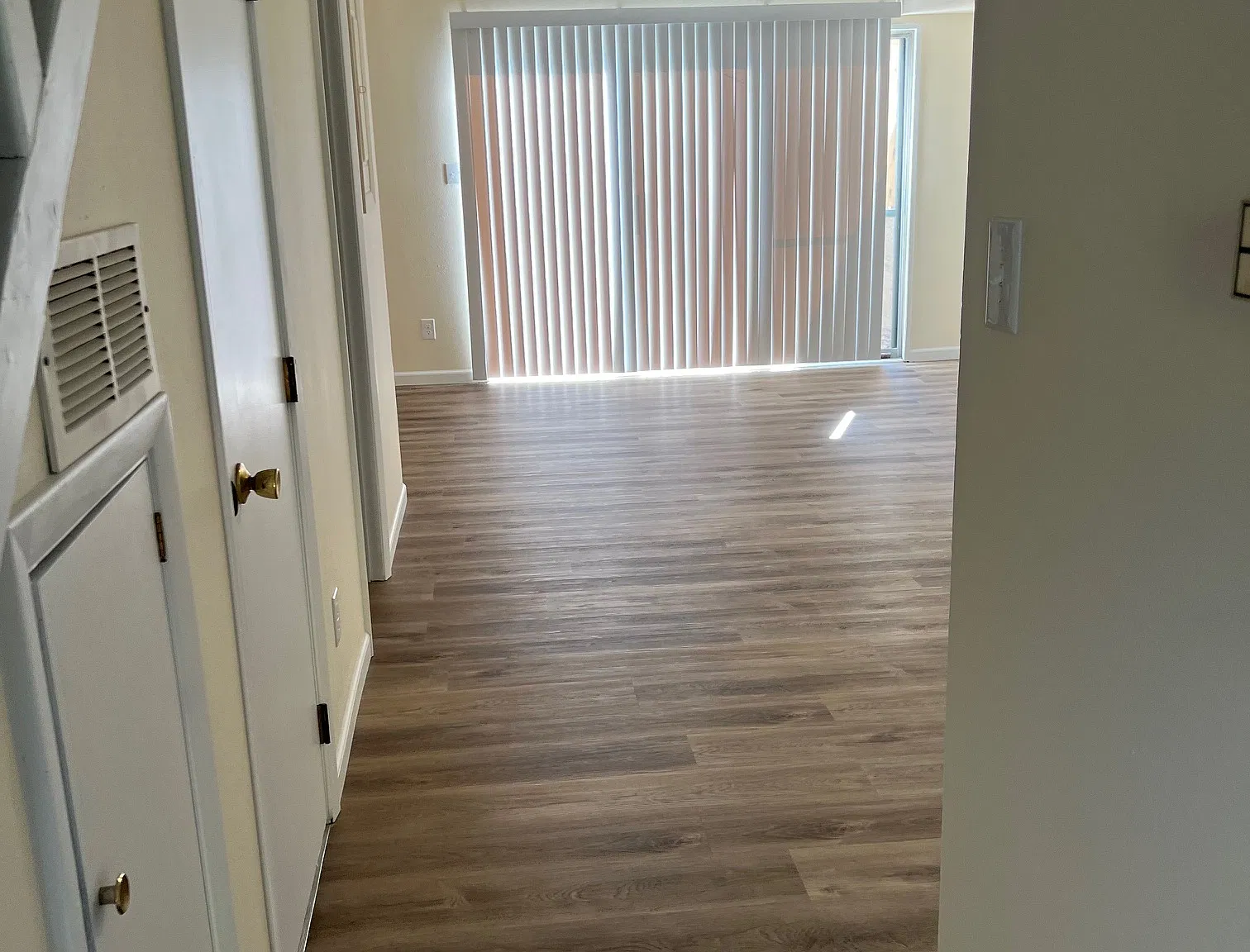 2 bed, 1.5 bath, $1,100 — Photo 3