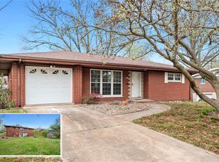 201 Columbus Dr, Belleville, IL 62226