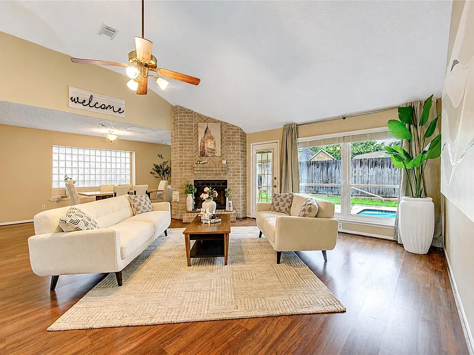 7023 Brockington Dr