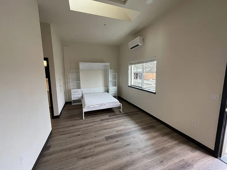 95 N Washington St #6 — Photo 5
