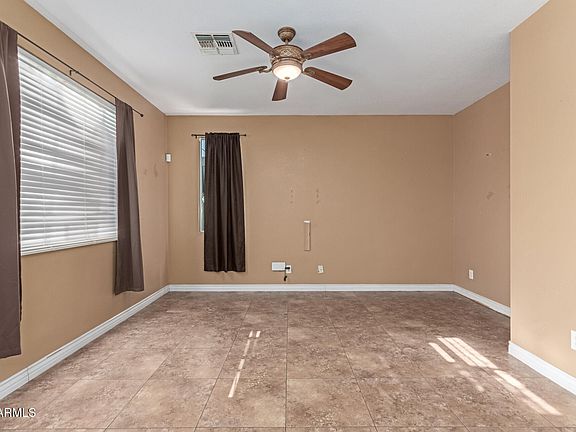 5th image of 1007 E SUNLAND Avenue