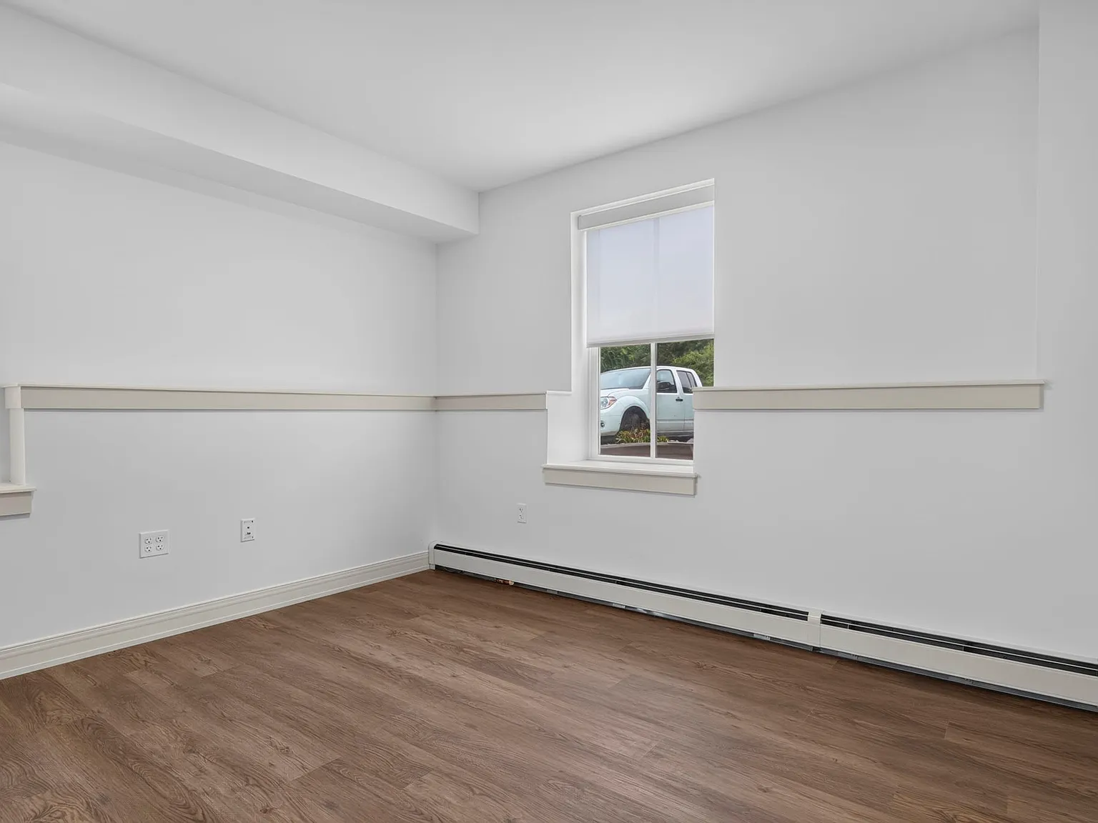 2 bed, $1,884 — Photo 4