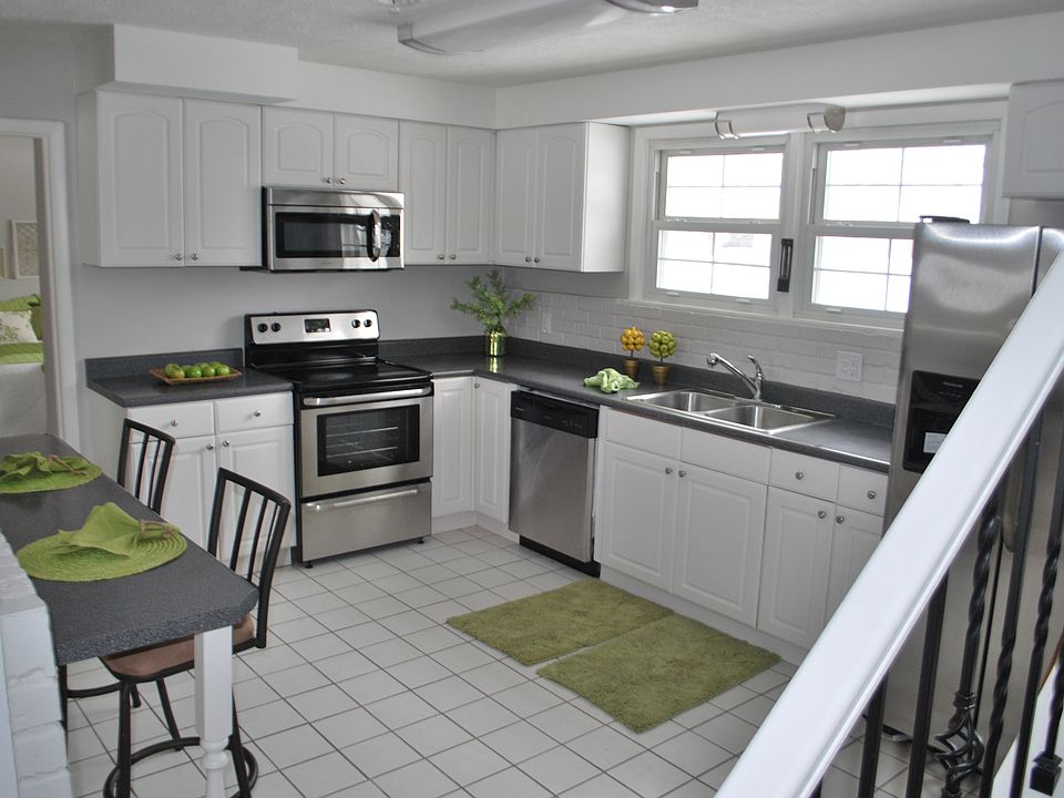 1st image of 6608 N Brenda Ln
