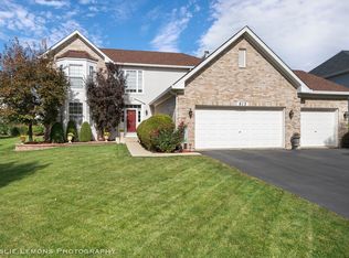 815 Spring Creek Cir, Naperville, IL 60565