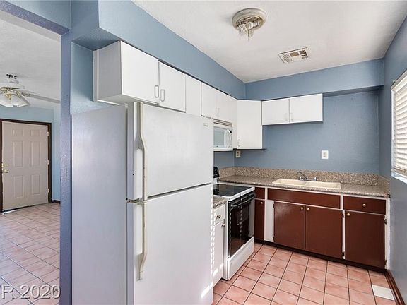 5th image of 1013 East St