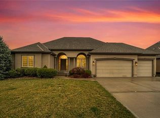 9500 NE 92nd St, Kansas City, MO 64157