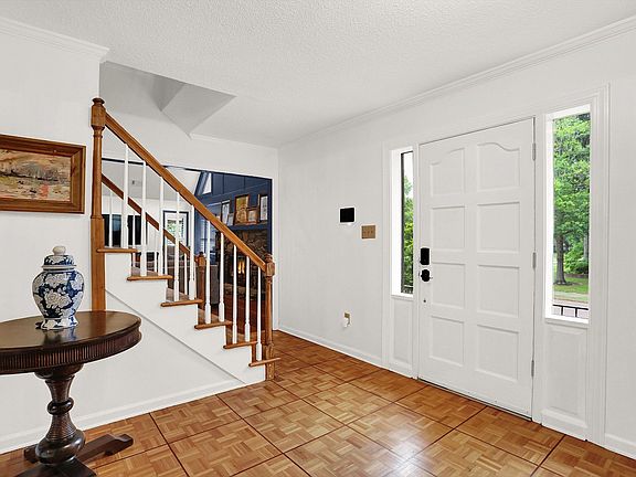 3rd image of 2575 Hollyhock Dr