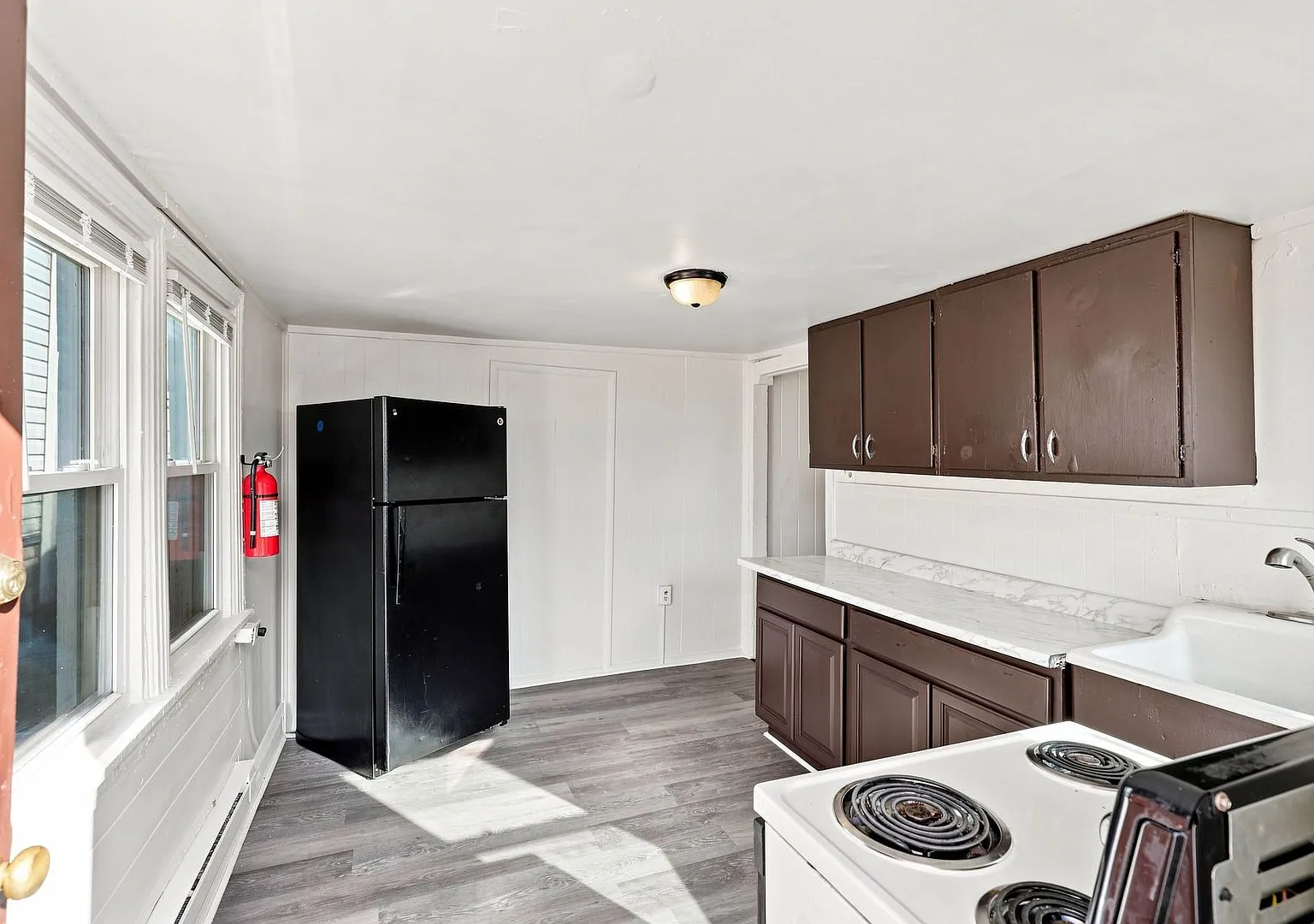 410 Locust — Photo 2