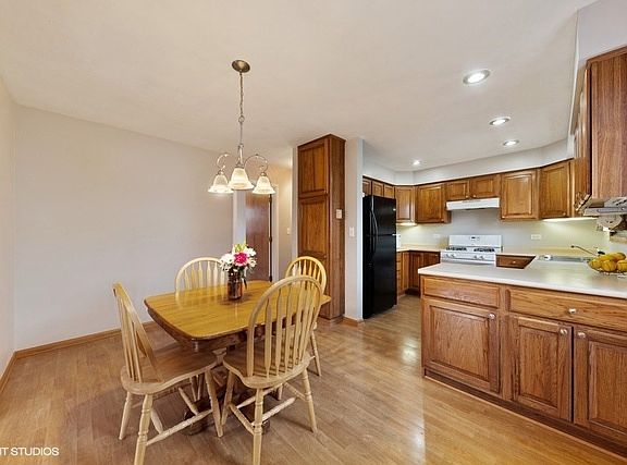 5th image of 604 E Berkshire Ave
