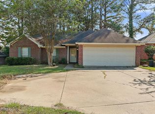 608 Clinton Blvd, Clinton, MS 39056