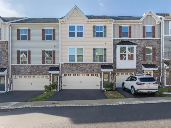 2429 Emanuel Ct, Easton, PA 18045