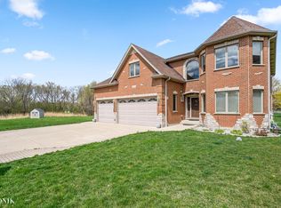 761 Legends Ln, Bensenville, IL 60106