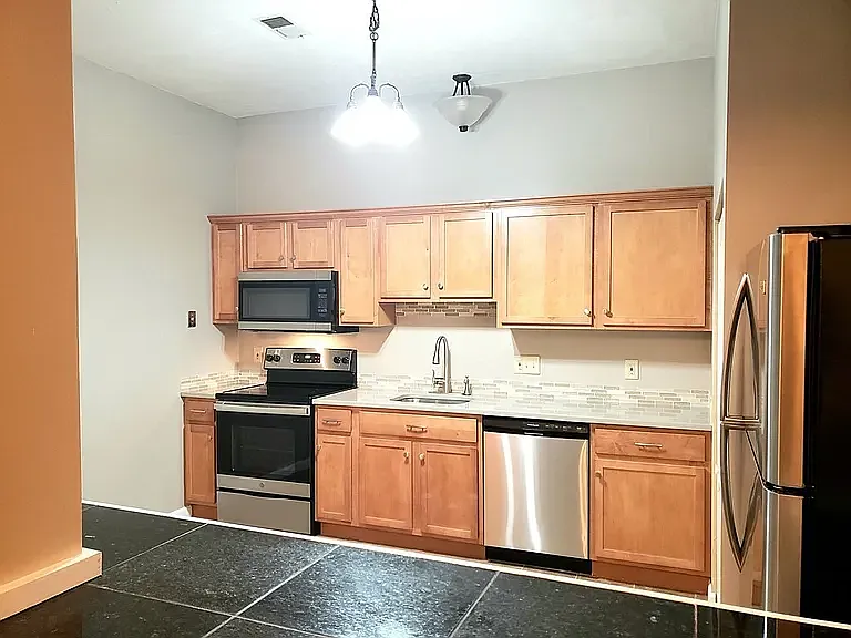 31 Elizabeth St #102 — Photo 10