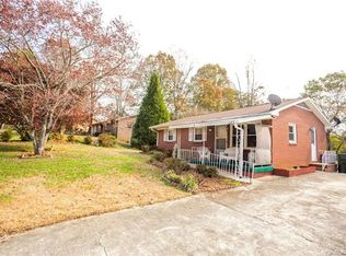 1483 3rd Street Pl SW, Hickory, NC 28602
